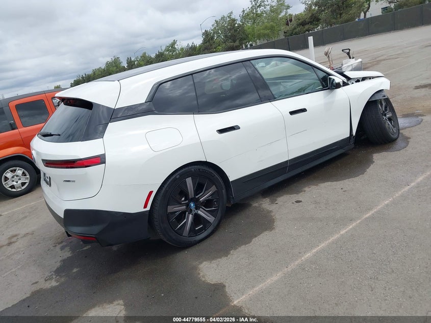 Vin: wb523cf04rcp25438, lot: 45276803, bmw ix xdrive50 20244