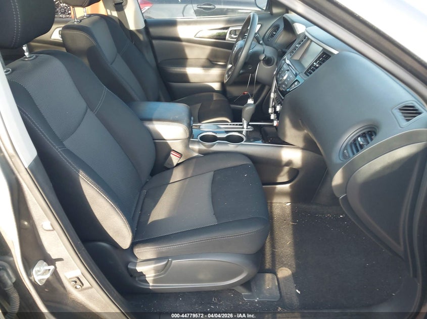 2018 Nissan Pathfinder S