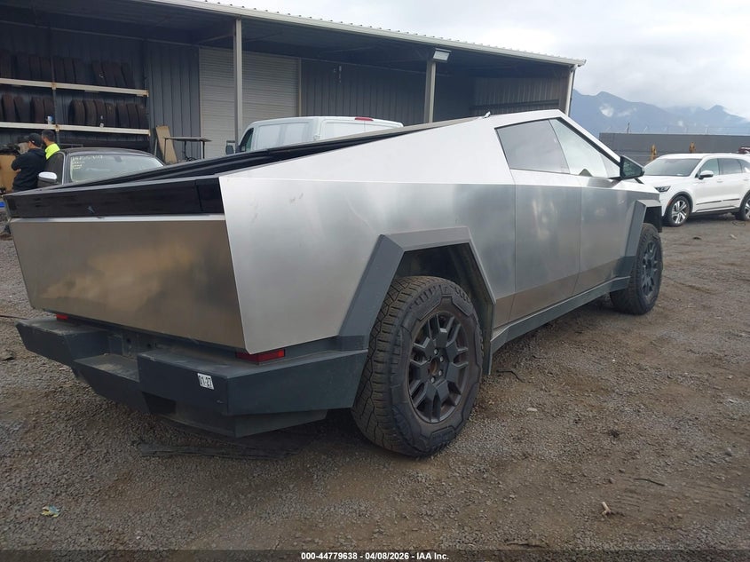 2024 TESLA CYBERTRUCK auction photo 4