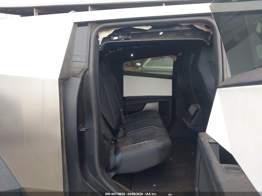 2024 TESLA CYBERTRUCK auction photo 8