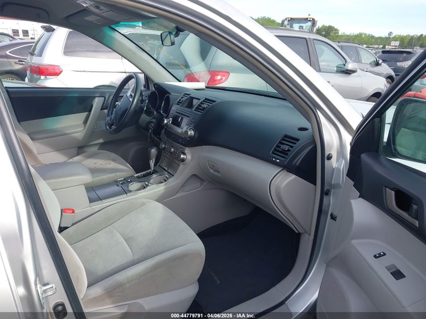 2012 Toyota Highlander Base V6