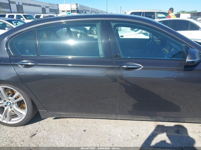 2014 BMW Alpina B7 VIN: WBAYE8C55ED135305 Lot: 44779857