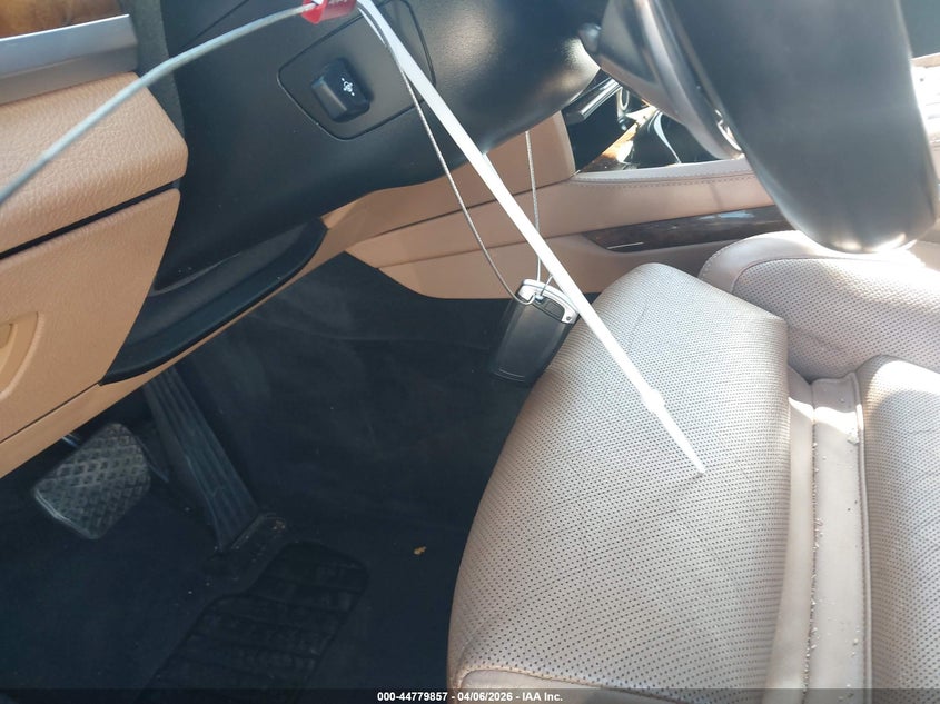 2014 BMW Alpina B7 VIN: WBAYE8C55ED135305 Lot: 44779857