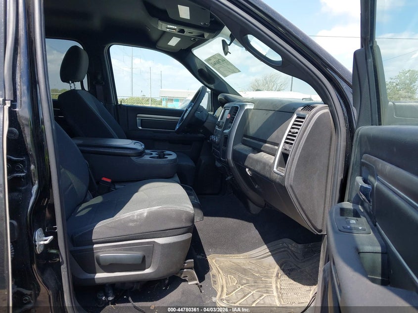 2024 Ram 1500 Classic Warlock 4X4 5'7 Box