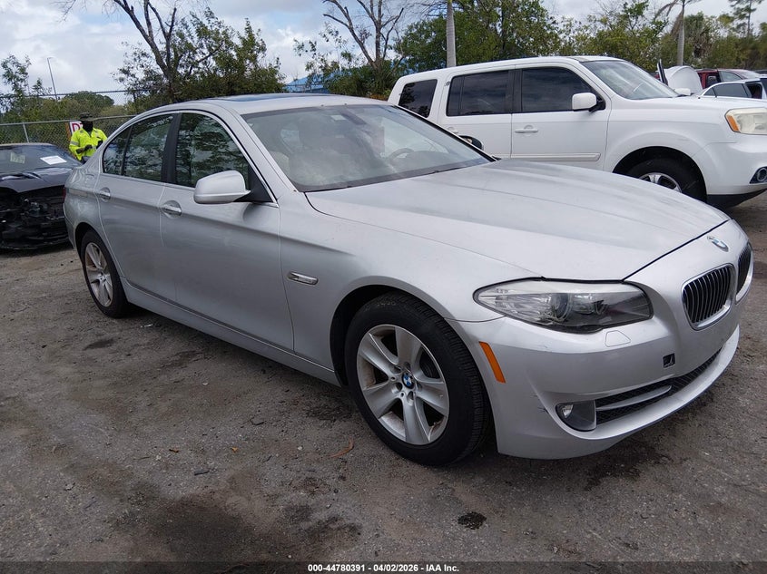 2011 BMW 528I