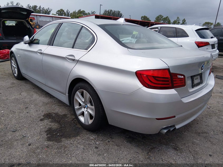 2011 BMW 528I