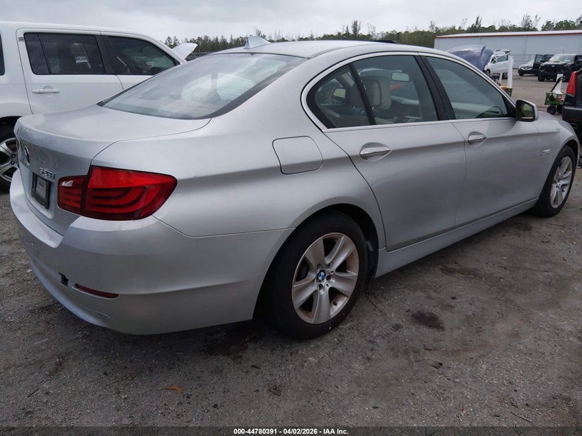 2011 BMW 528I