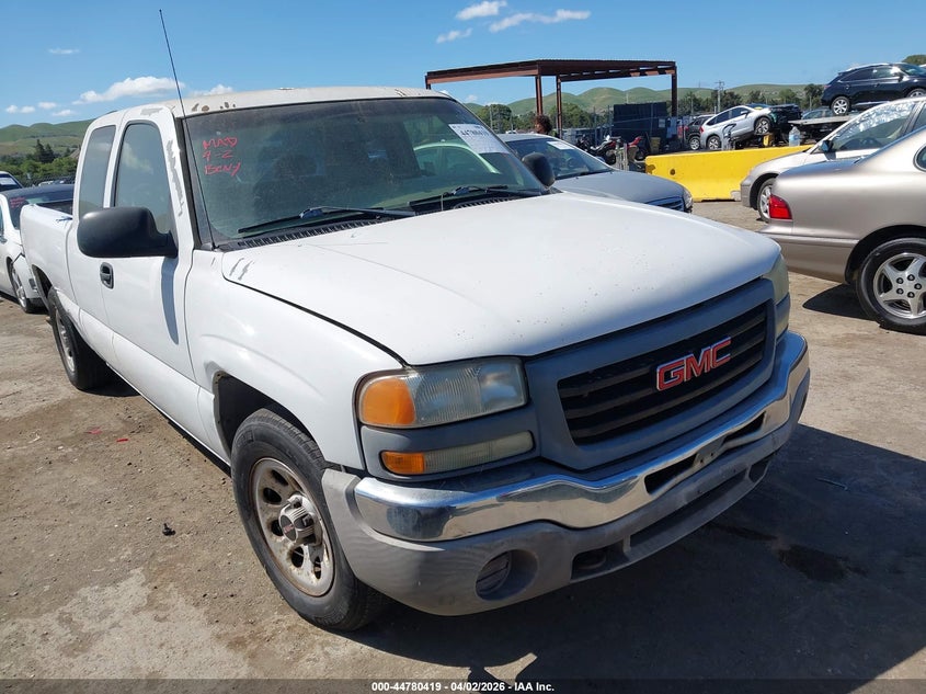 2005 GMC Sierra 1500 Work Truck