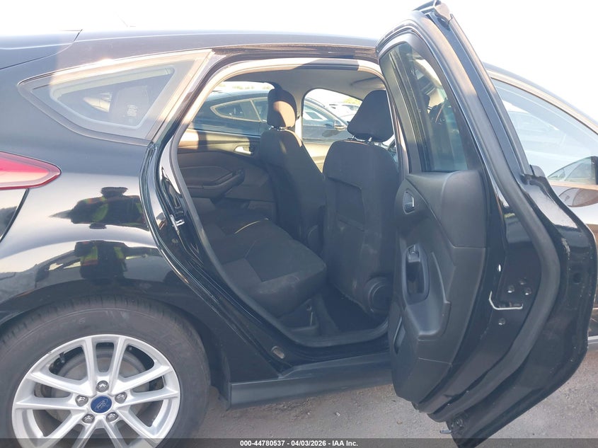 FORD FOCUS 2016 VIN 1FADP3K26GL372762