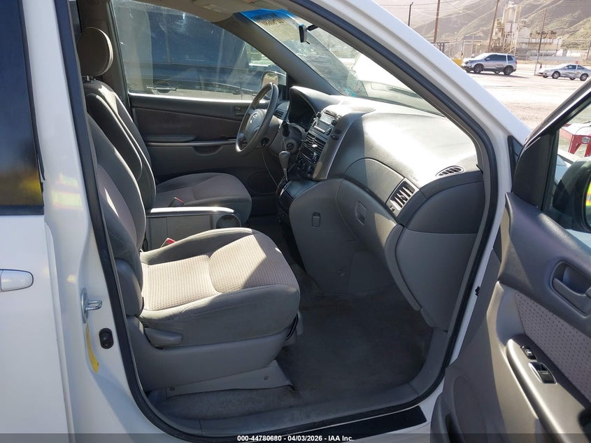 2006 Toyota Sienna Le