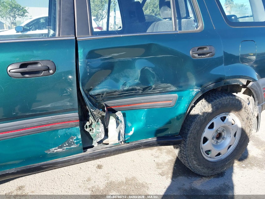 1999 Honda Cr-V Lx VIN: JHLRD1842XC074539 Lot: 44780712