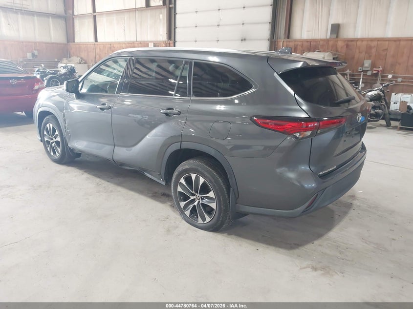 2020 Toyota Highlander Xle