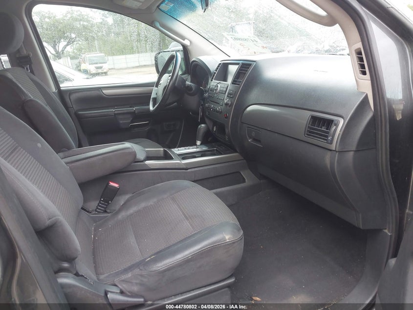 2011 Nissan Armada Sv