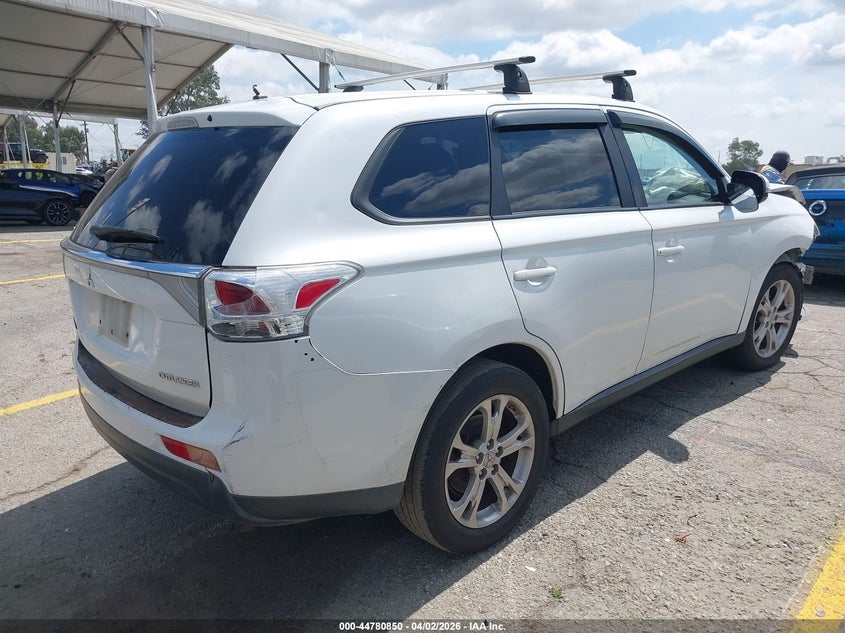 2014 Mitsubishi Outlander Se