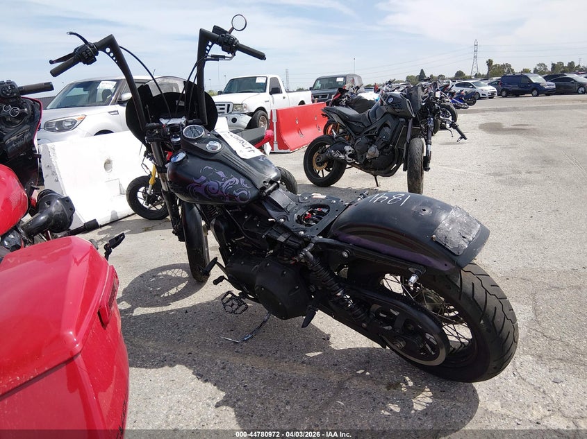 2015 HARLEY-DAVIDSON FXDB auction photo 3