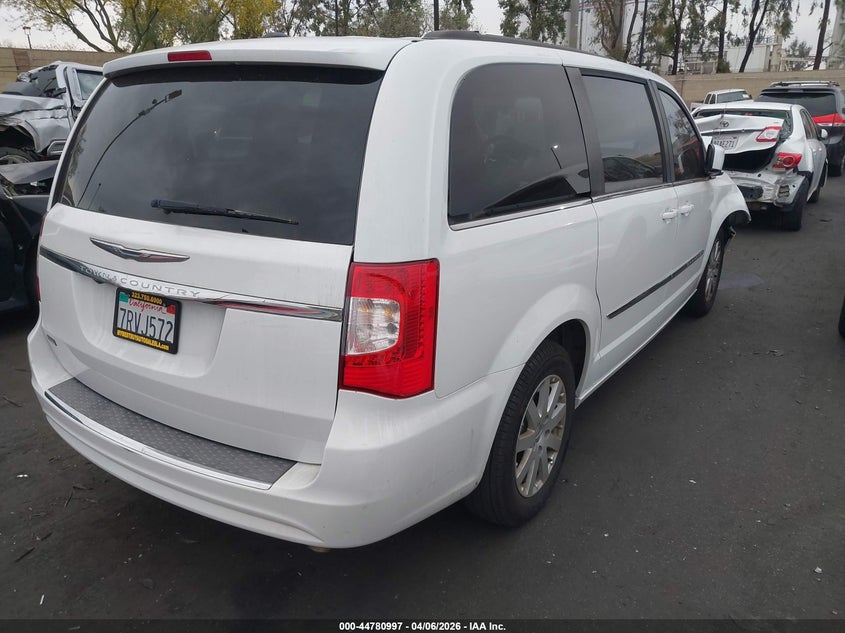 2016 Chrysler Town & Country Touring
