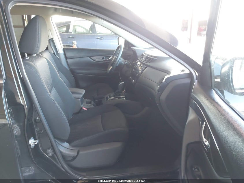 2017 Nissan Rogue Sv