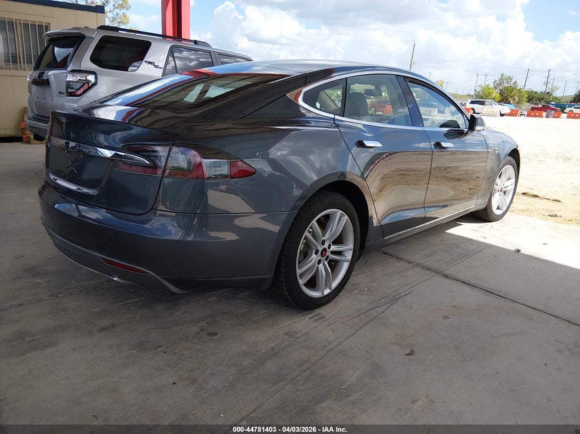 2013 Tesla Model S