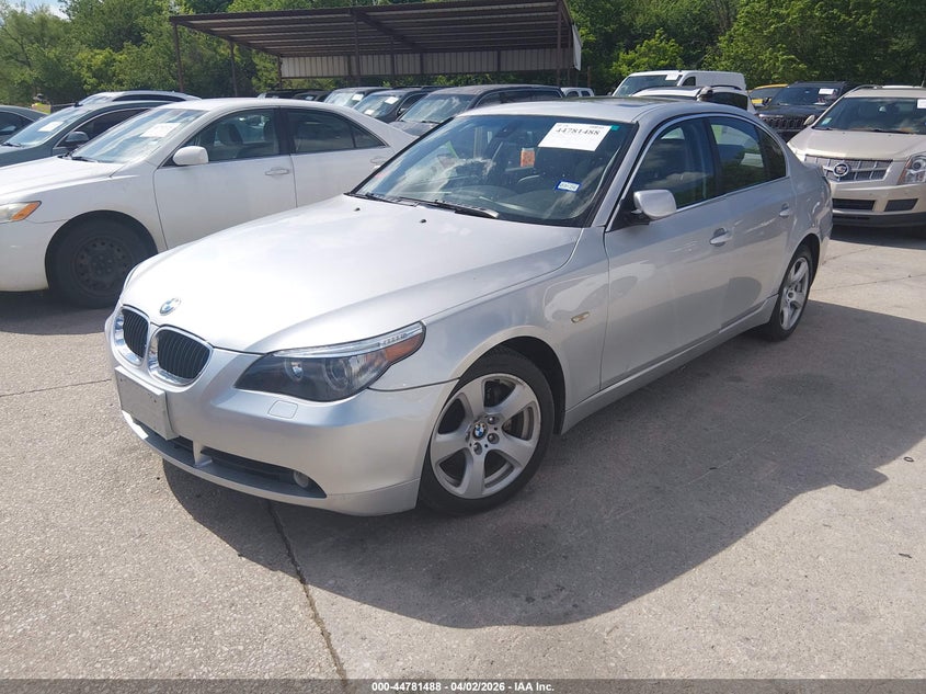 2006 BMW 525I