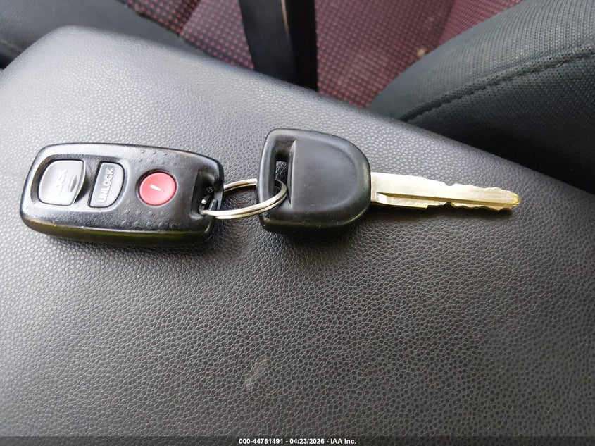 2005 Mazda Mazda3 S VIN: JM1BK143651305694 Lot: 44781491