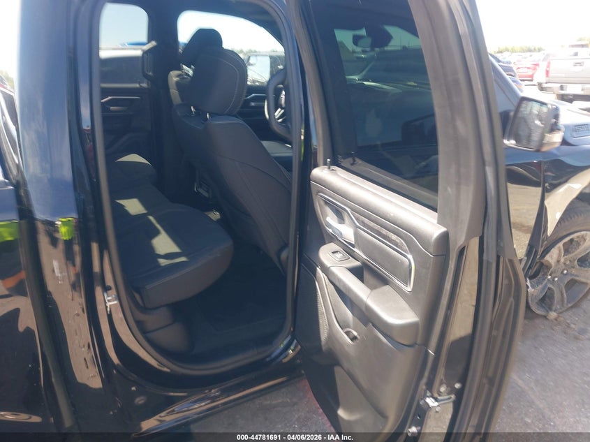 2024 RAM 1500 TRUCK 5.7L V-8 VVT, 395HP