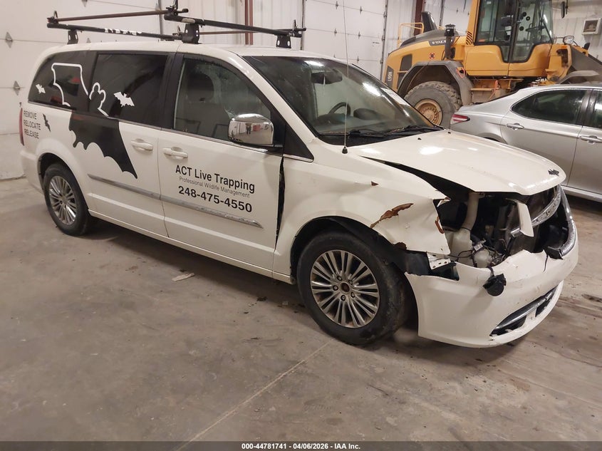 2013 Chrysler Town & Country Touring-L