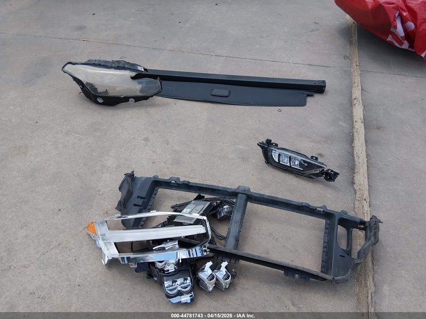 2016 Volvo Xc90 T6 Momentum VIN: YV4A22PK4G1062164 Lot: 44781743