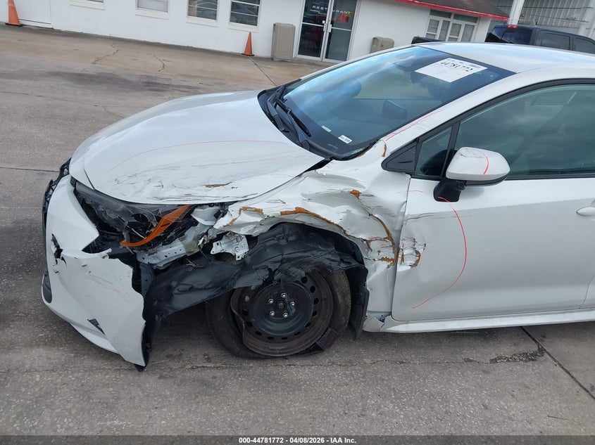 2025 TOYOTA COROLLA auction photo 6