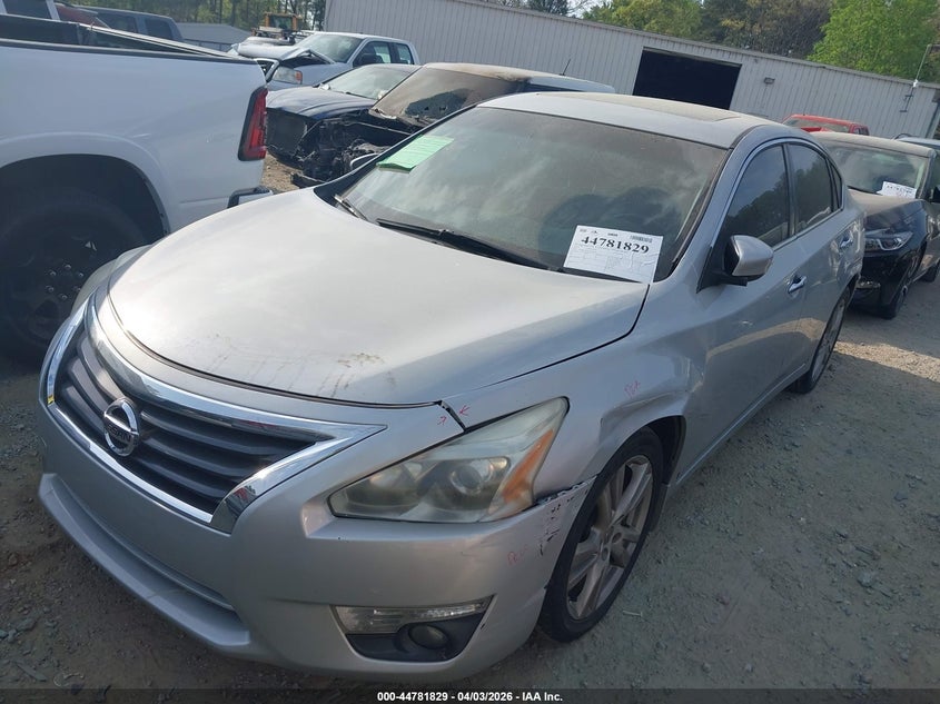 2013 Nissan Altima 3.5 Sv