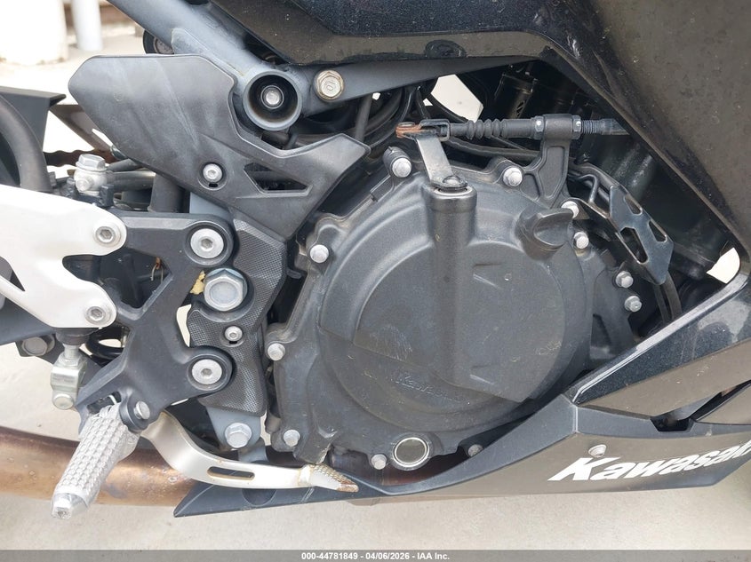 2019 Kawasaki Ex400 VIN: JKAEXKG15KDA32933 Lot: 44781849