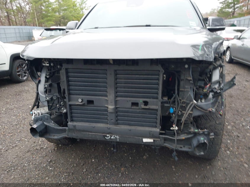 2022 JEEP GRAND WAGONEER auction photo 6