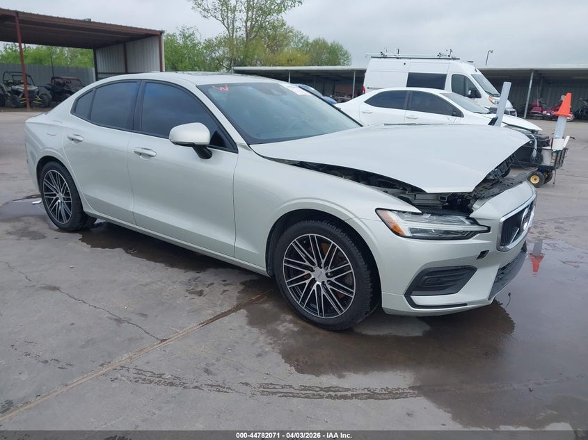 2019 VOLVO S60 T6 MOMENTUM