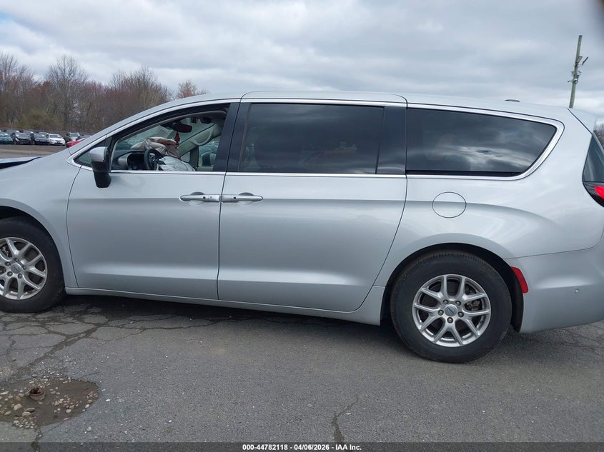 2023 Chrysler Pacifica 3.6 Touring L Silver Lot 111044782118 Vin 2C4RC1BG8PR592052
