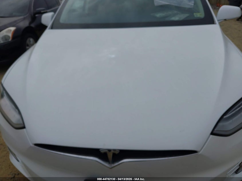 2017 Tesla Model X 100D/75D/90D VIN: 5YJXCBE25HF049459 Lot: 44782130