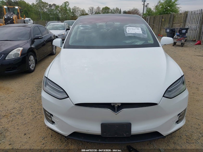 2017 Tesla Model X 100D/75D/90D VIN: 5YJXCBE25HF049459 Lot: 44782130