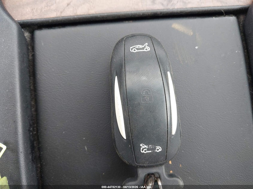 2017 Tesla Model X 100D/75D/90D VIN: 5YJXCBE25HF049459 Lot: 44782130