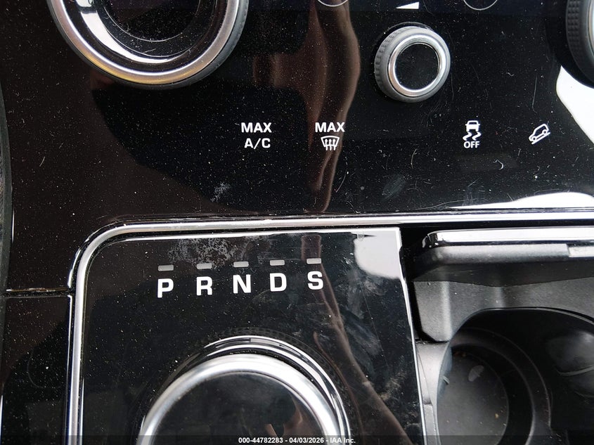 2019 Land Rover Range Rover Velar D180 S VIN: SALYB2EN0KA221049 Lot: 44782283