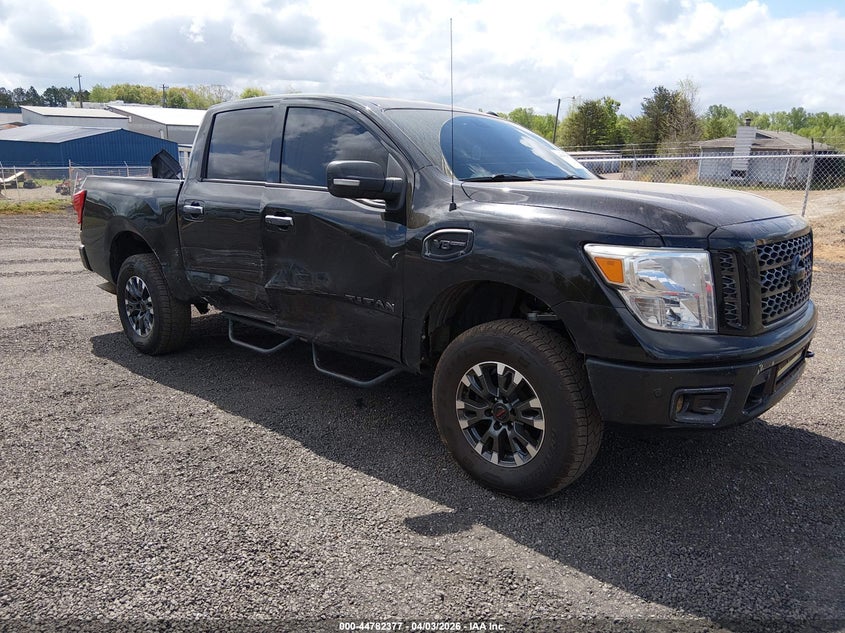 2017 Nissan Titan Sv