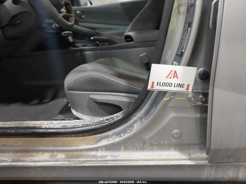 2025 HYUNDAI ELANTRA auction photo 6