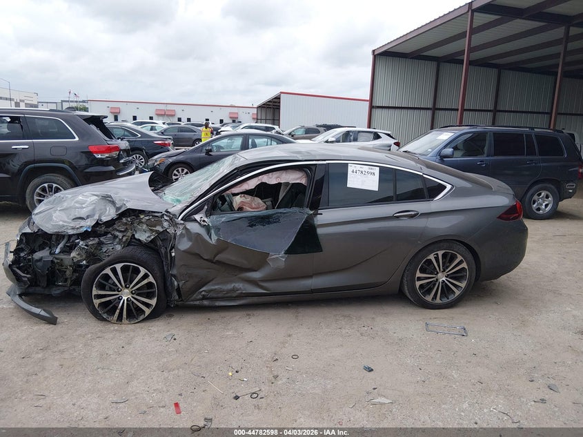 2018 Buick Regal Sportback Essence VIN: W04GP6SX3J1161455 Lot: 44782598