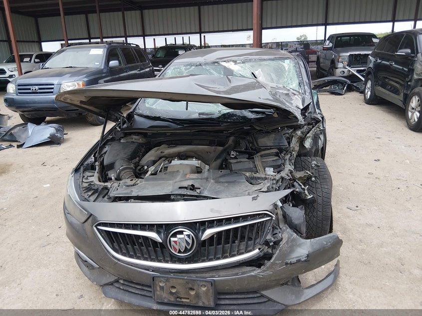 2018 Buick Regal Sportback Essence VIN: W04GP6SX3J1161455 Lot: 44782598