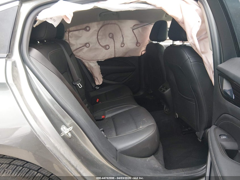 2018 Buick Regal Sportback Essence VIN: W04GP6SX3J1161455 Lot: 44782598