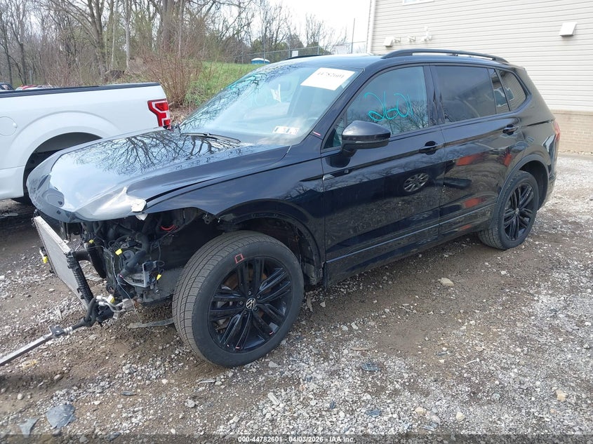 2022 Volkswagen Tiguan 2.0T Se R-Line Black