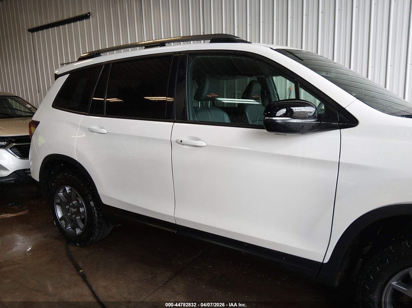 2024 Honda Passport Awd Trailsport VIN: 5FNYF8H63RB002512 Lot: 44782832