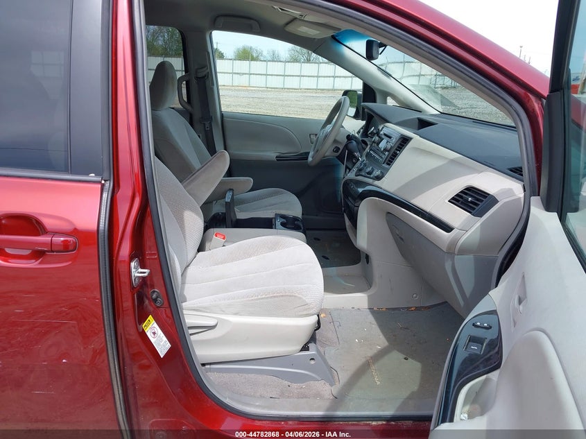 2011 Toyota Sienna Le V6