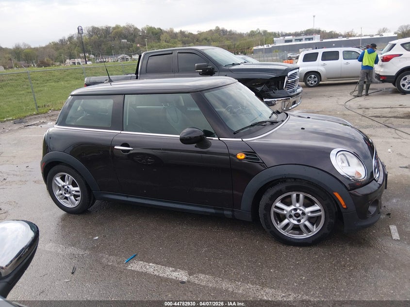 2013 Mini Hardtop Cooper VIN: WMWSU3C51DT677551 Lot: 44782930