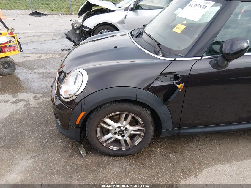 2013 Mini Hardtop Cooper VIN: WMWSU3C51DT677551 Lot: 44782930