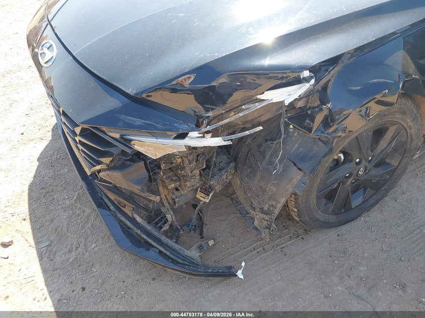 2023 HYUNDAI ELANTRA auction photo 6