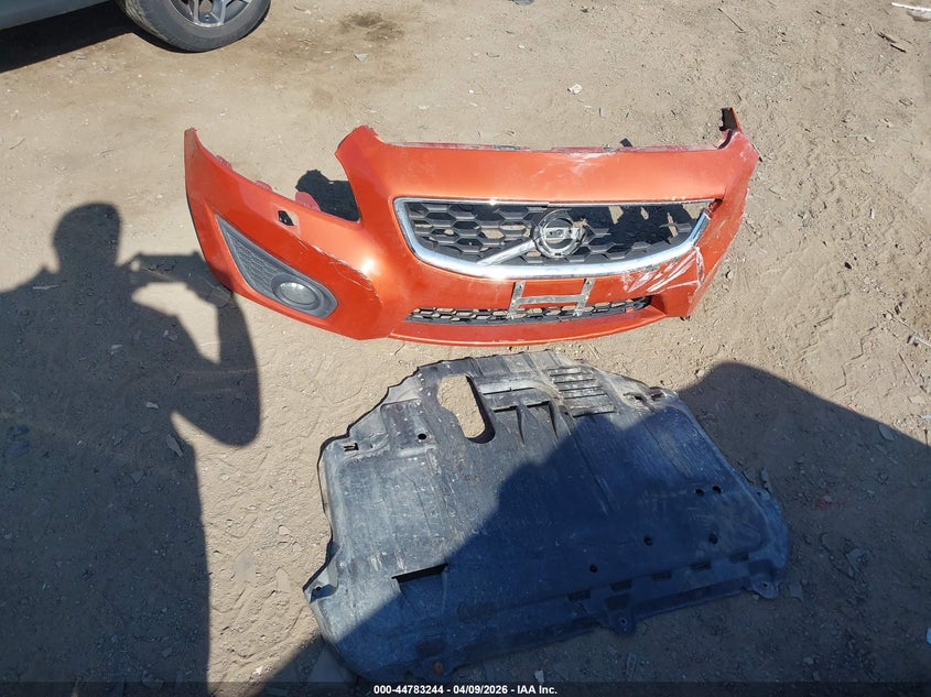 2011 Volvo C30 T5/T5 R-Design VIN: YV1672MK9B2200373 Lot: 44783244