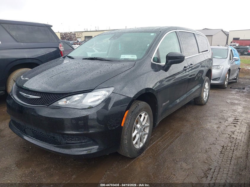 Vin: 2c4rc1cg4pr520232, lot: 45280696, chrysler voyager lx 20232